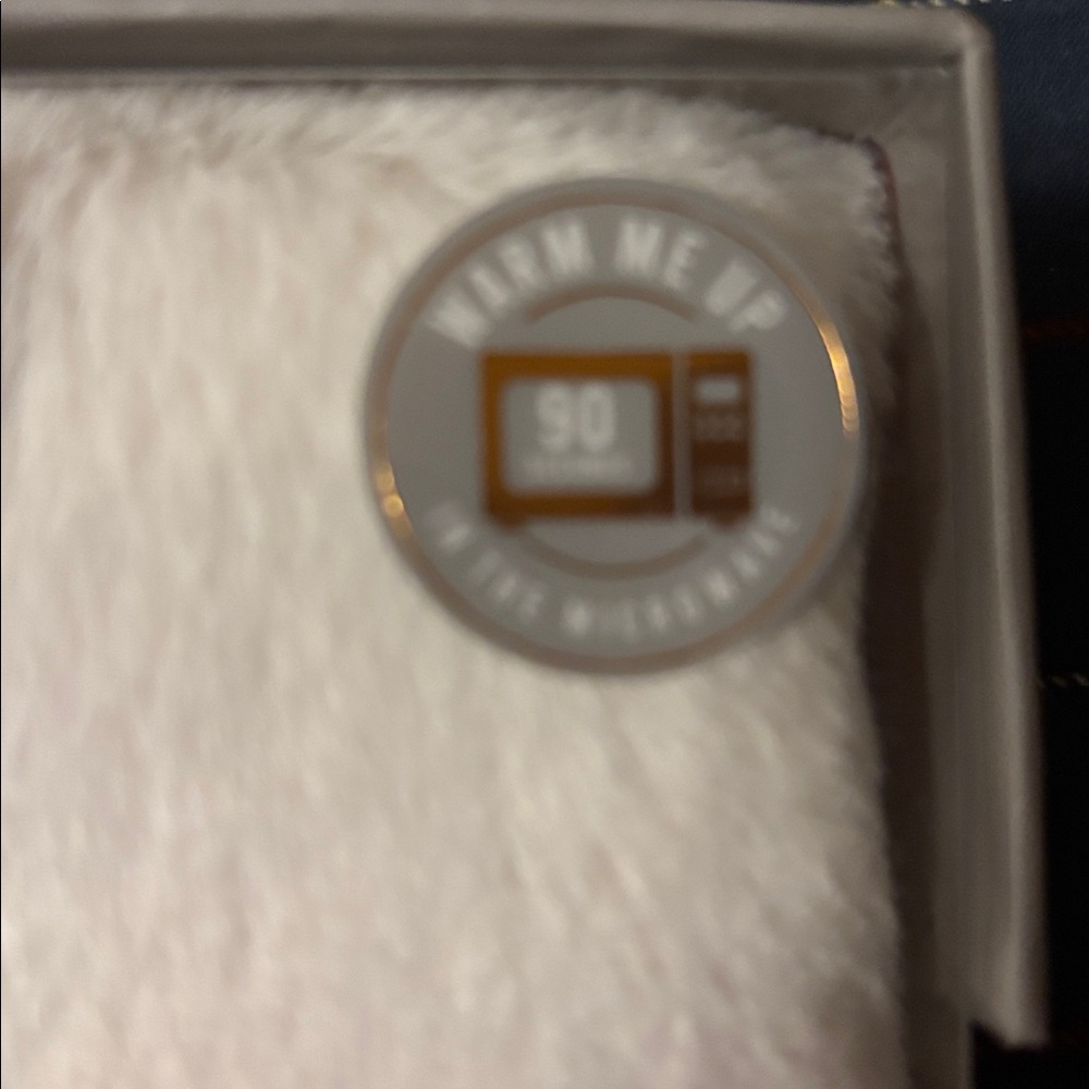 Aroma Home Cream Faux Fur Body Wrap - new - Picture 4 of 6
